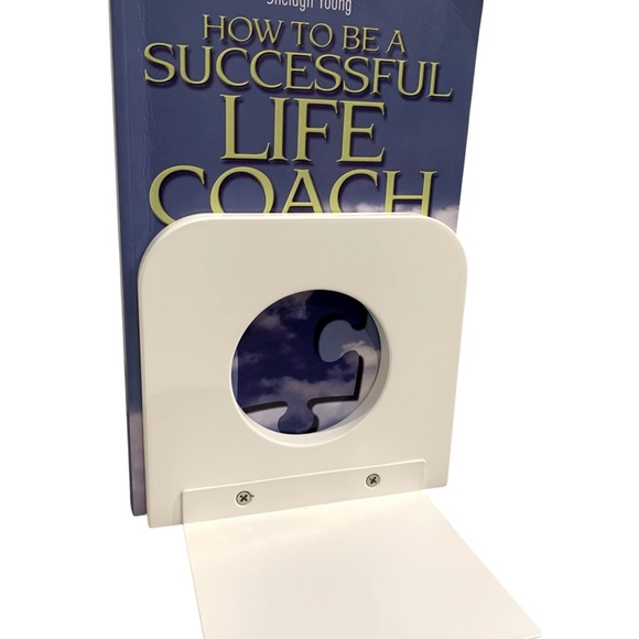 White Bookends with Decorative Circular Cutout - Picture 9 of 9